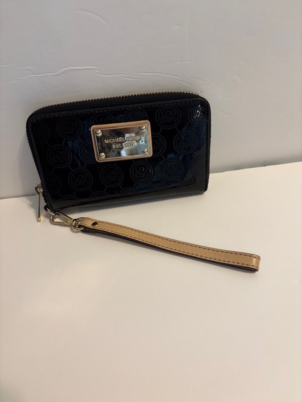 Michael Kors Black Patent Leather Wristlet Wallet with Gold Plate